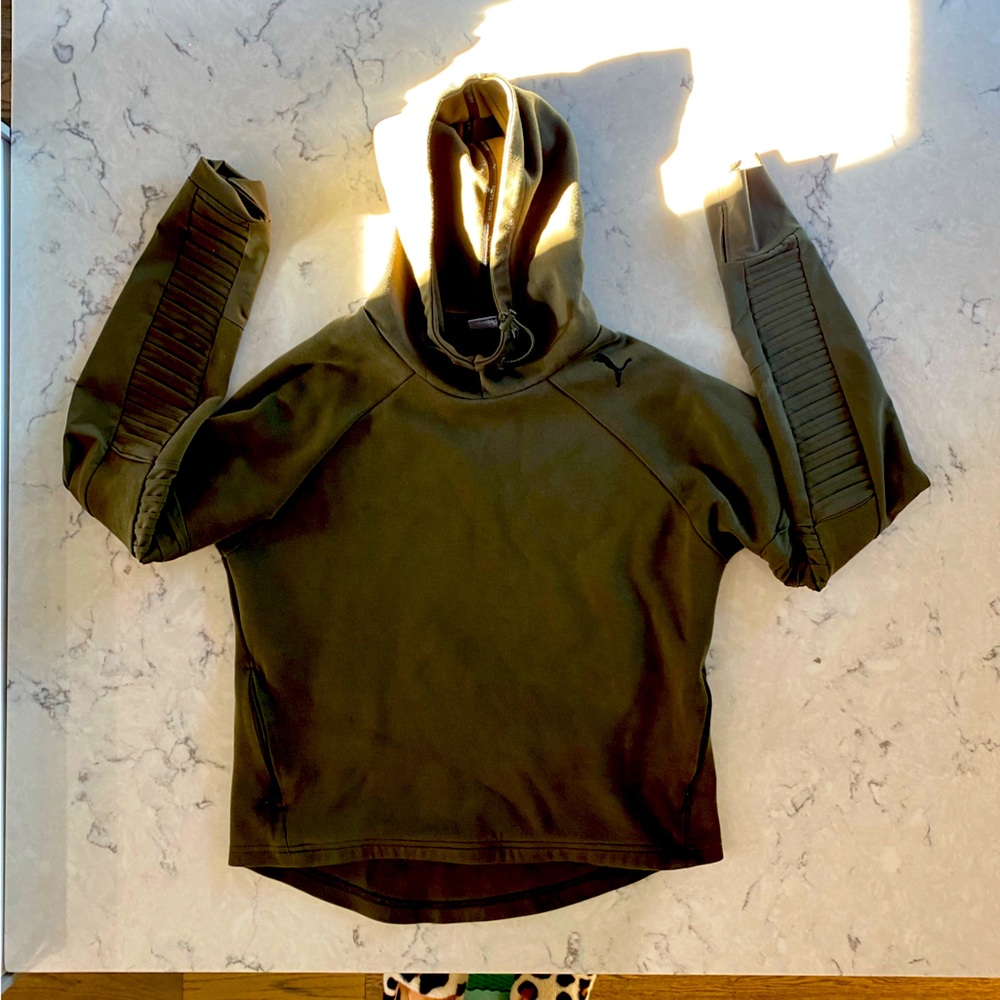 Puma olive green pullover small